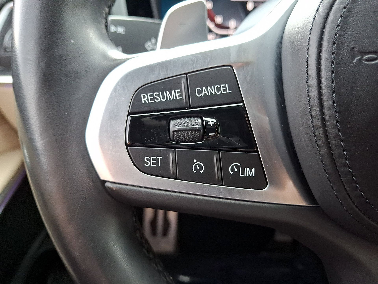 Used 2021 BMW 330i xDrive Sedan AWD/4WD image 17