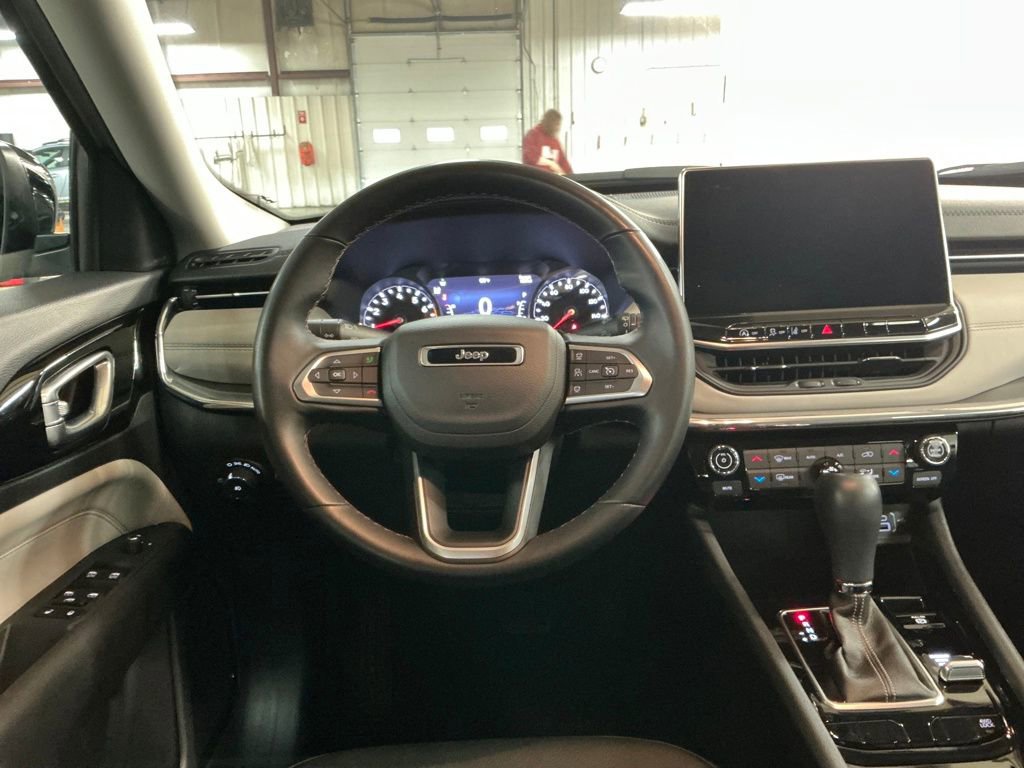 Certified 2022 Jeep Compass Limited image 16