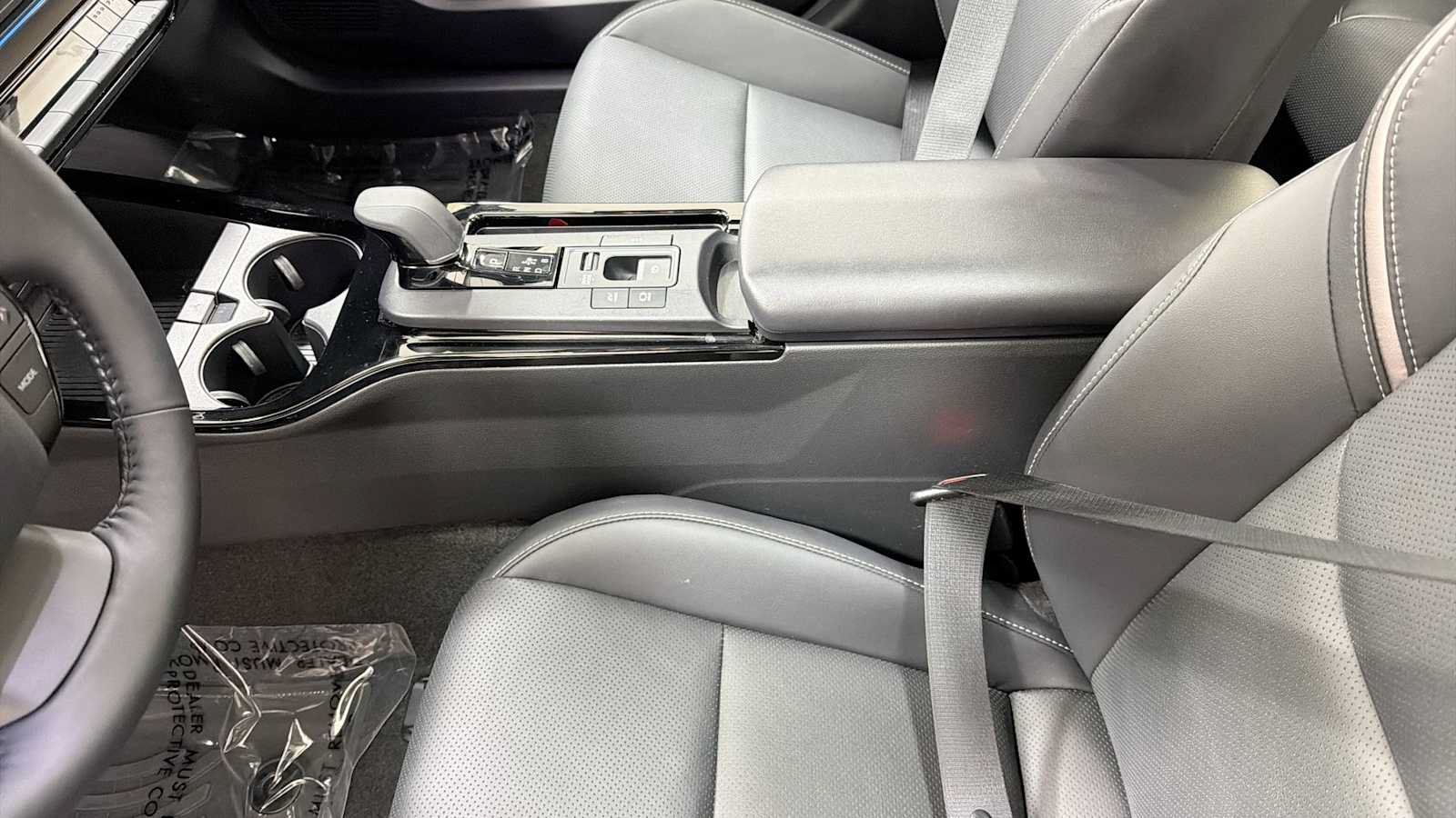 Certified 2023 Toyota Prius Limited w/ Limited Premium Package FWD image 23