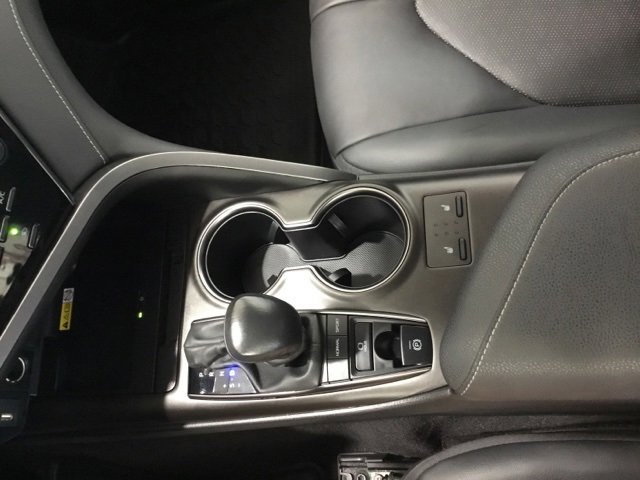 Used 2024 Toyota Camry XSE image 30