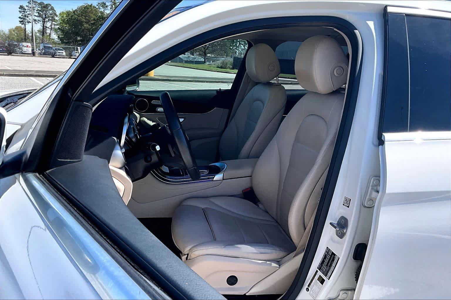Used 2021 Mercedes-Benz GLC 300 image 8