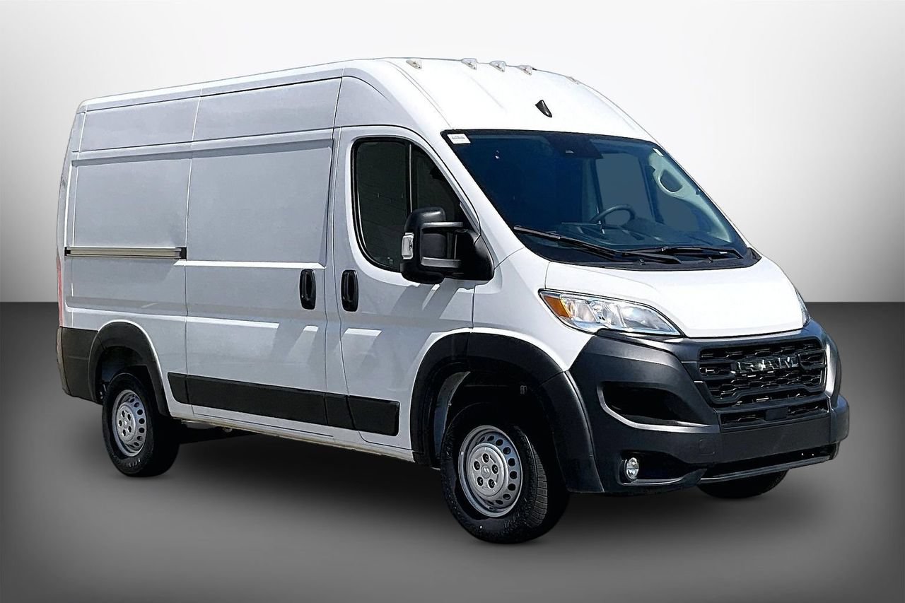 Used 2025 RAM ProMaster 2500 w/ Convenience Group FWD image 2