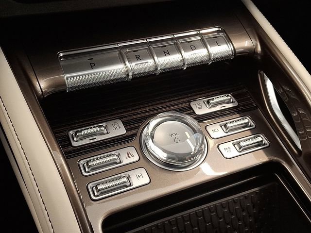 New 2026 Lincoln Nautilus Black Label w/ Jet Appearance Package image 13