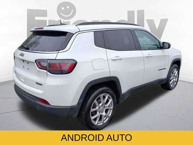 Used 2023 Jeep Compass Latitude w/ Sun and Sound Group AWD/4WD image 5