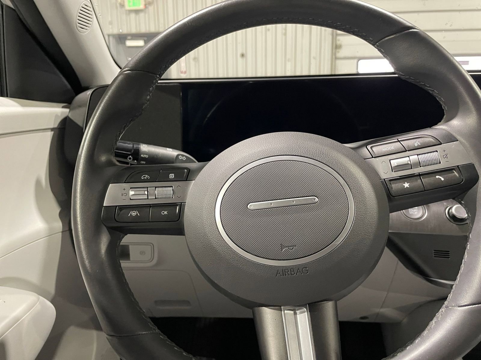 Used 2025 Hyundai Kona SEL image 29
