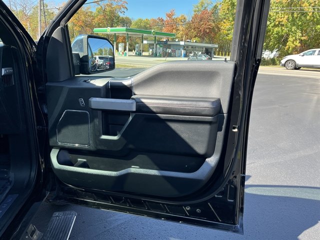 Used 2018 Ford F150 Platinum AWD/4WD image 38