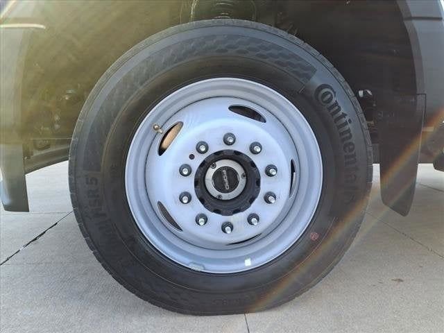 New 2024 Ford F550 4x4 SuperCab Super Duty image 8