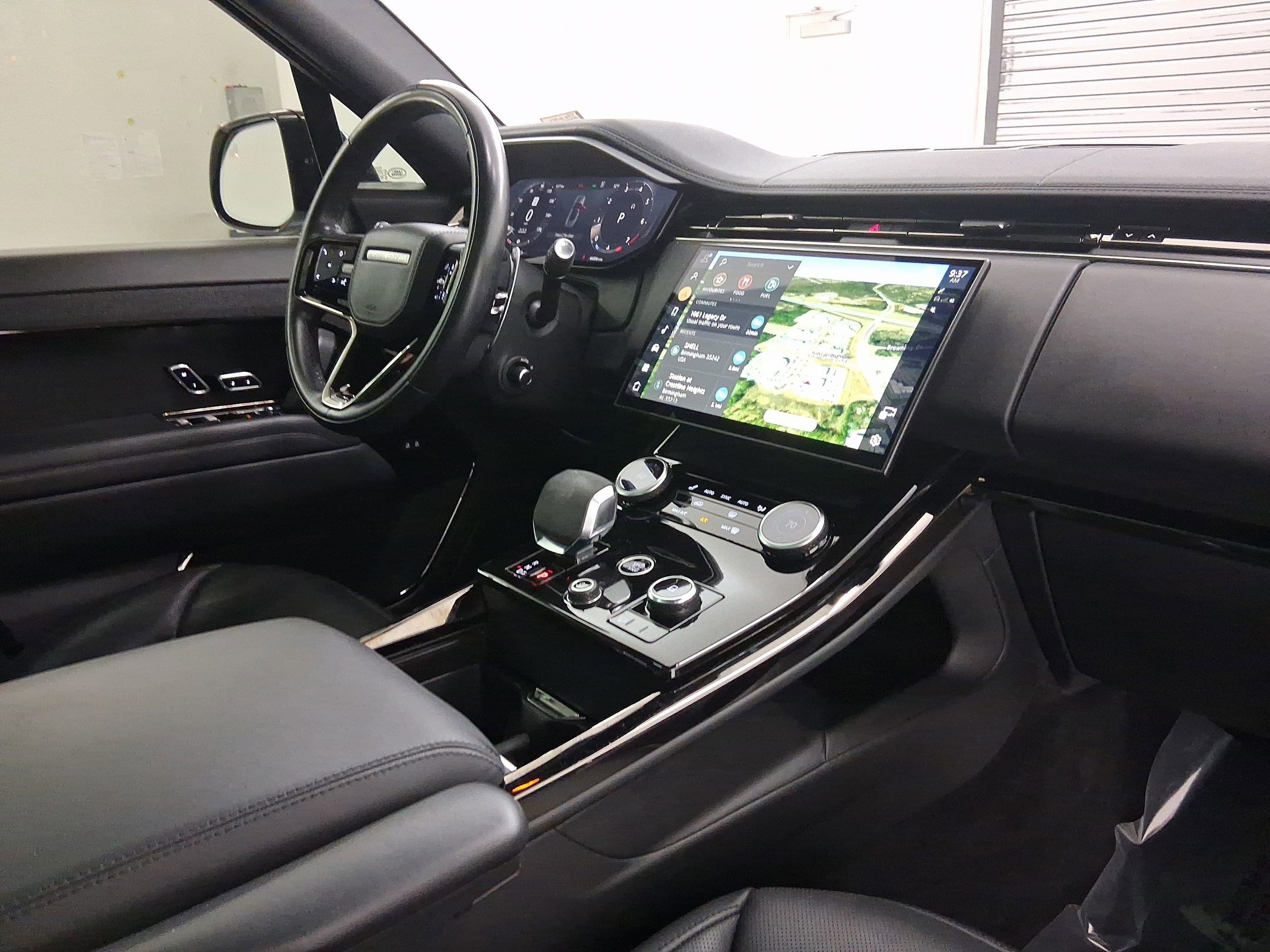 Used 2023 Land Rover Range Rover Sport SE Dynamic image 23