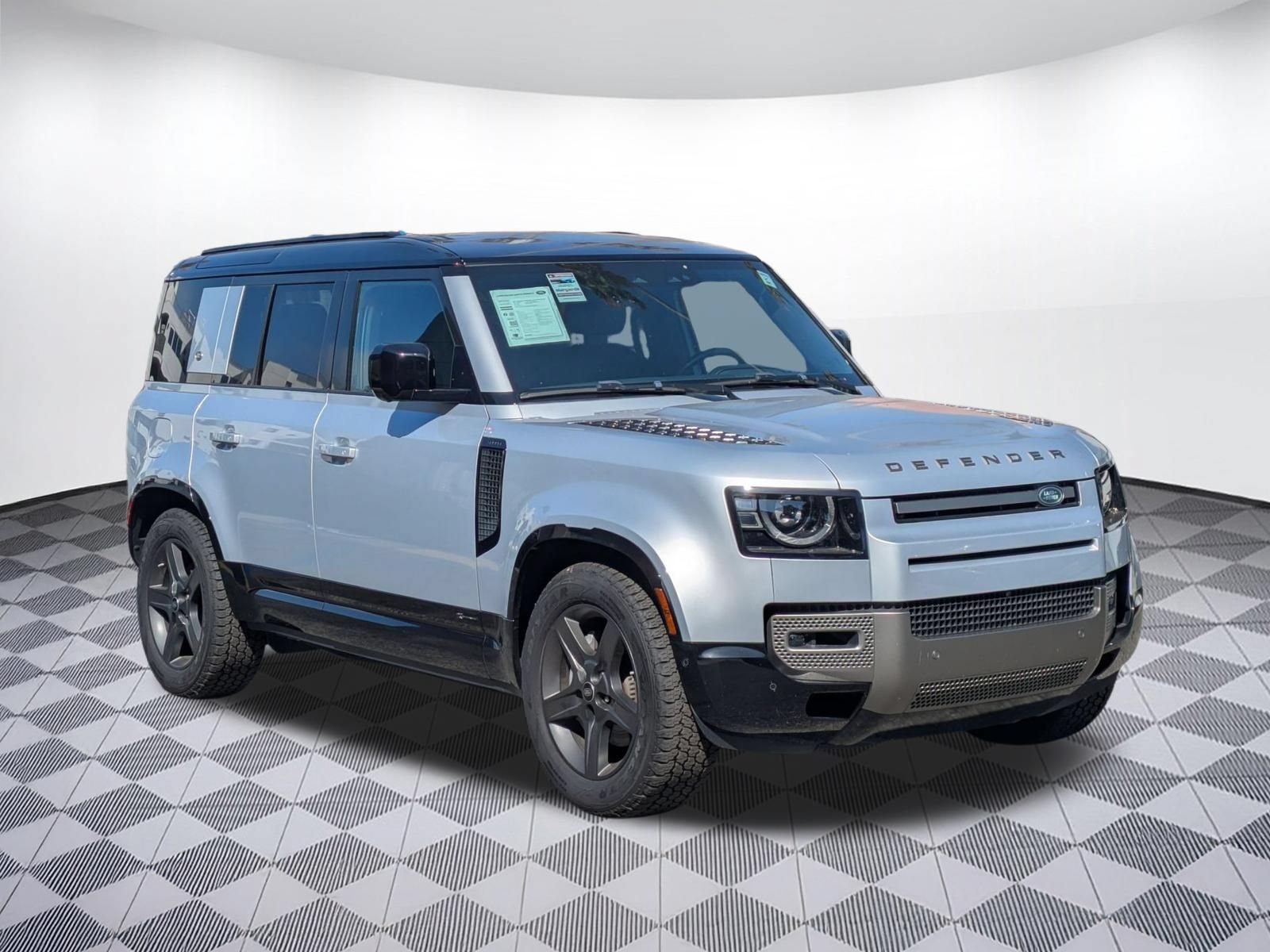 Used 2021 Land Rover Defender 110 X-Dynamic HSE AWD/4WD image 7