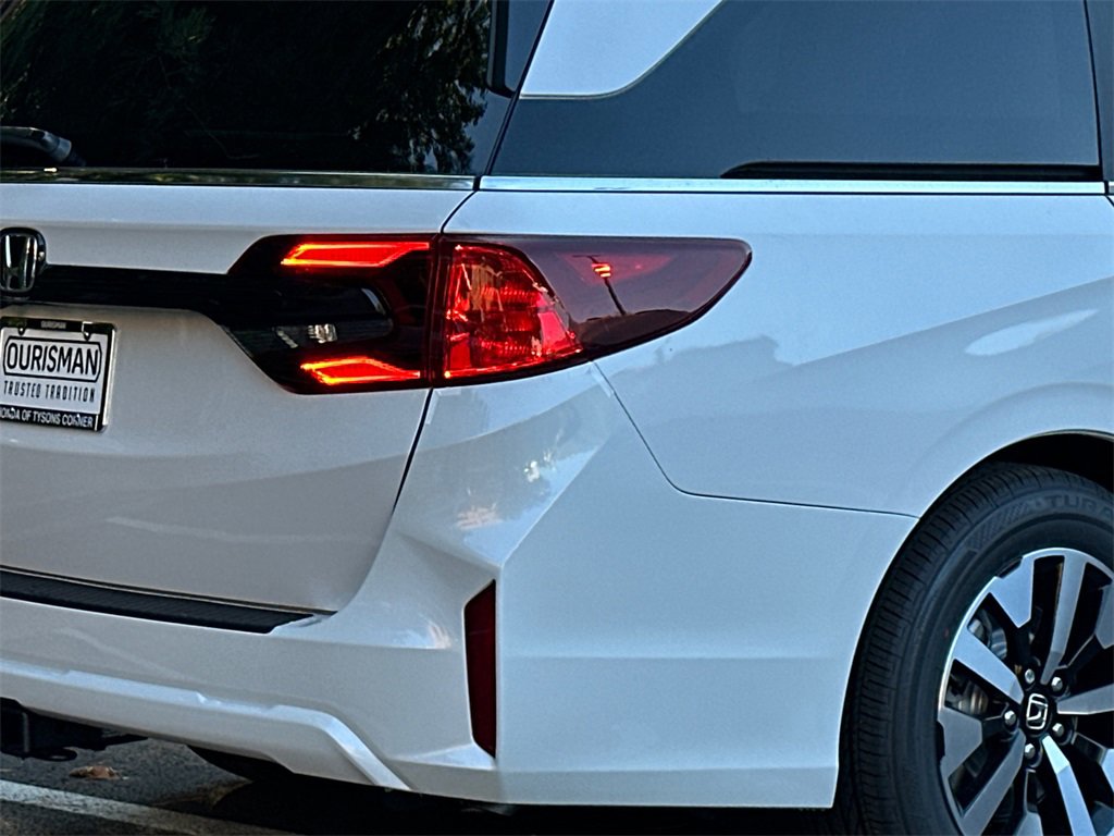 New 2026 Honda Odyssey EX-L image 6