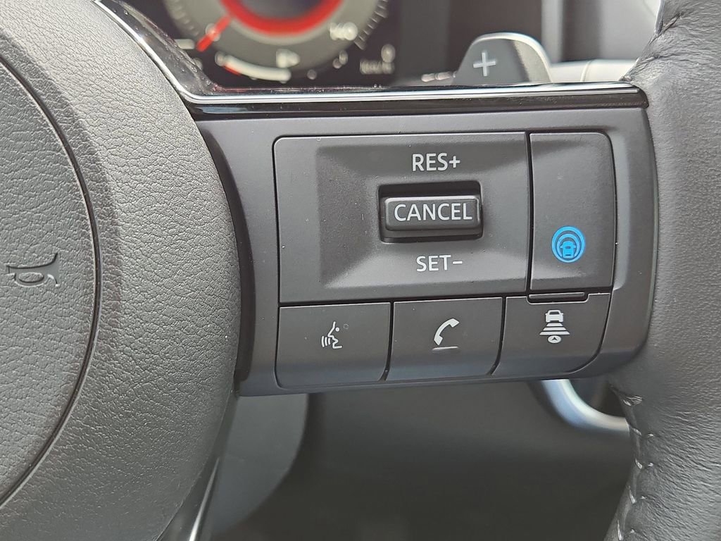 Used 2024 Nissan Rogue SL w/ SL Premium Package image 31