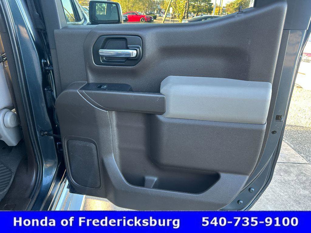 Used 2020 Chevrolet Silverado 1500 LT w/ All-Star Edition image 17