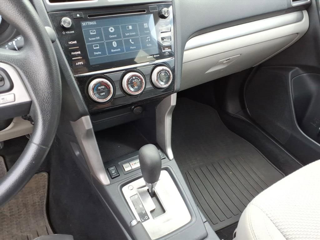 Used 2017 Subaru Forester 2.5i Premium image 31