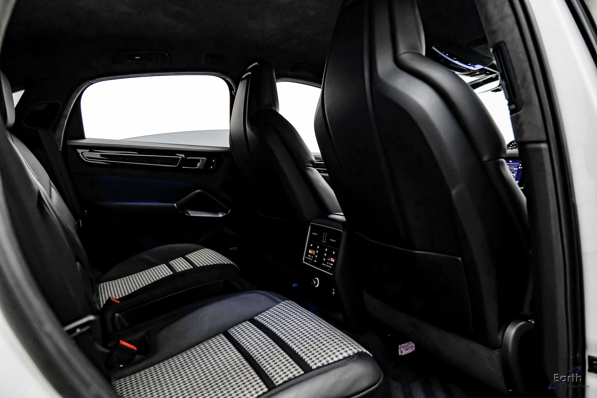 Used 2022 Porsche Cayenne Turbo image 83