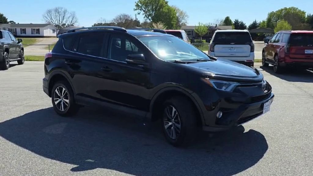 Used 2018 Toyota RAV4 XLE w/ Plus Extra Value Package image 6