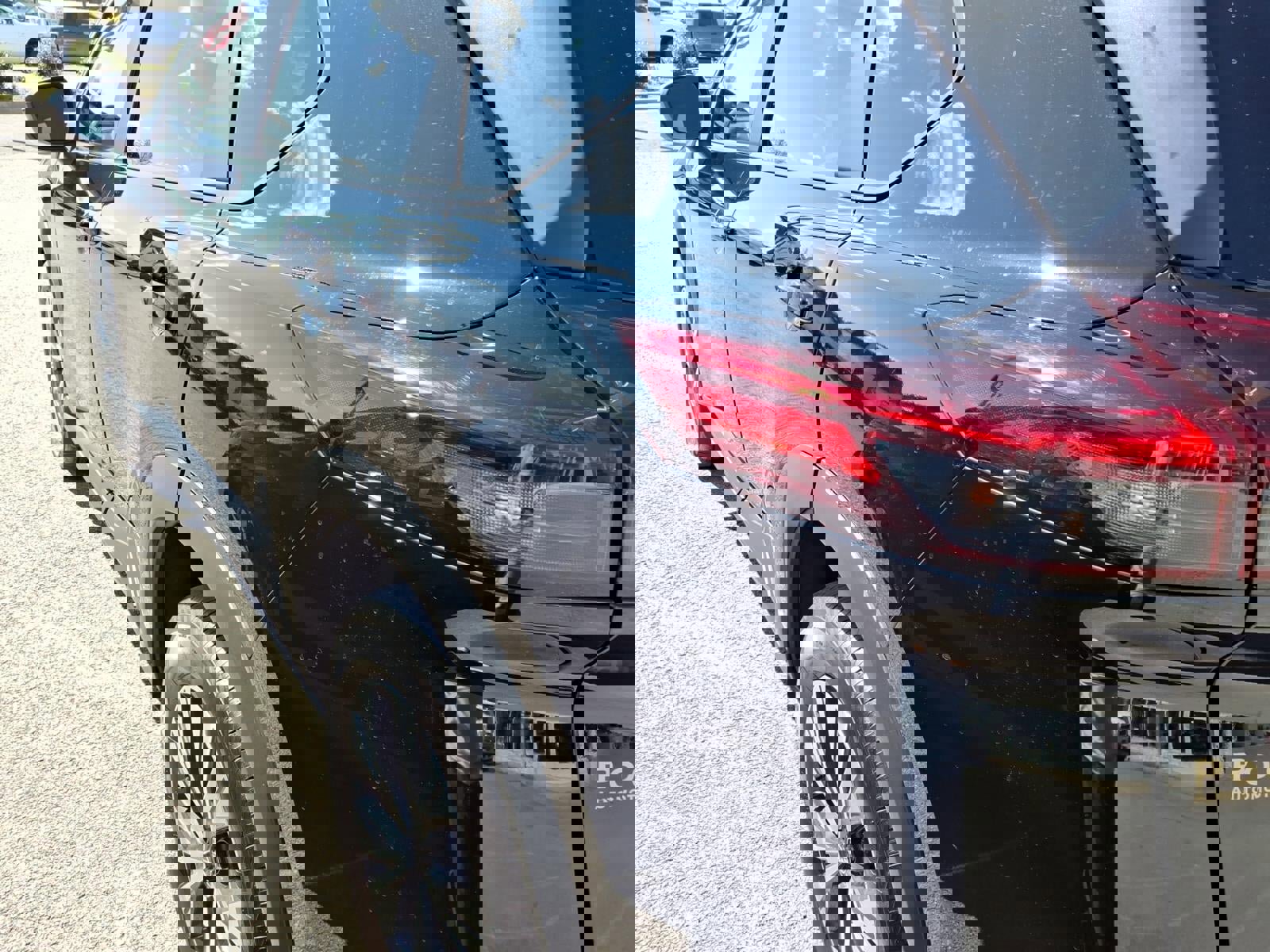 Used 2023 Nissan Rogue SV image 19