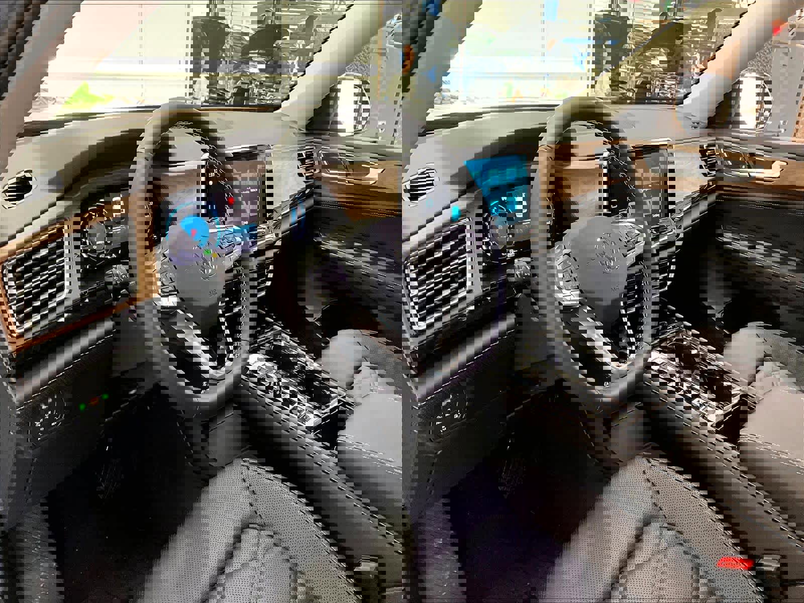 New 2026 Volkswagen Atlas SE image 8