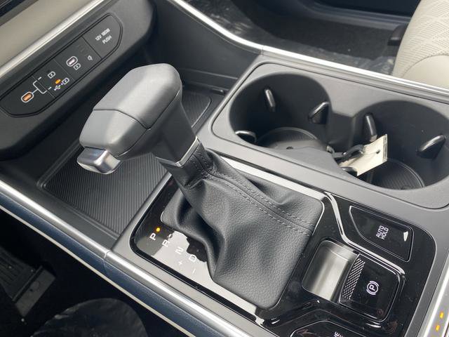 New 2026 Kia Carnival EX image 24