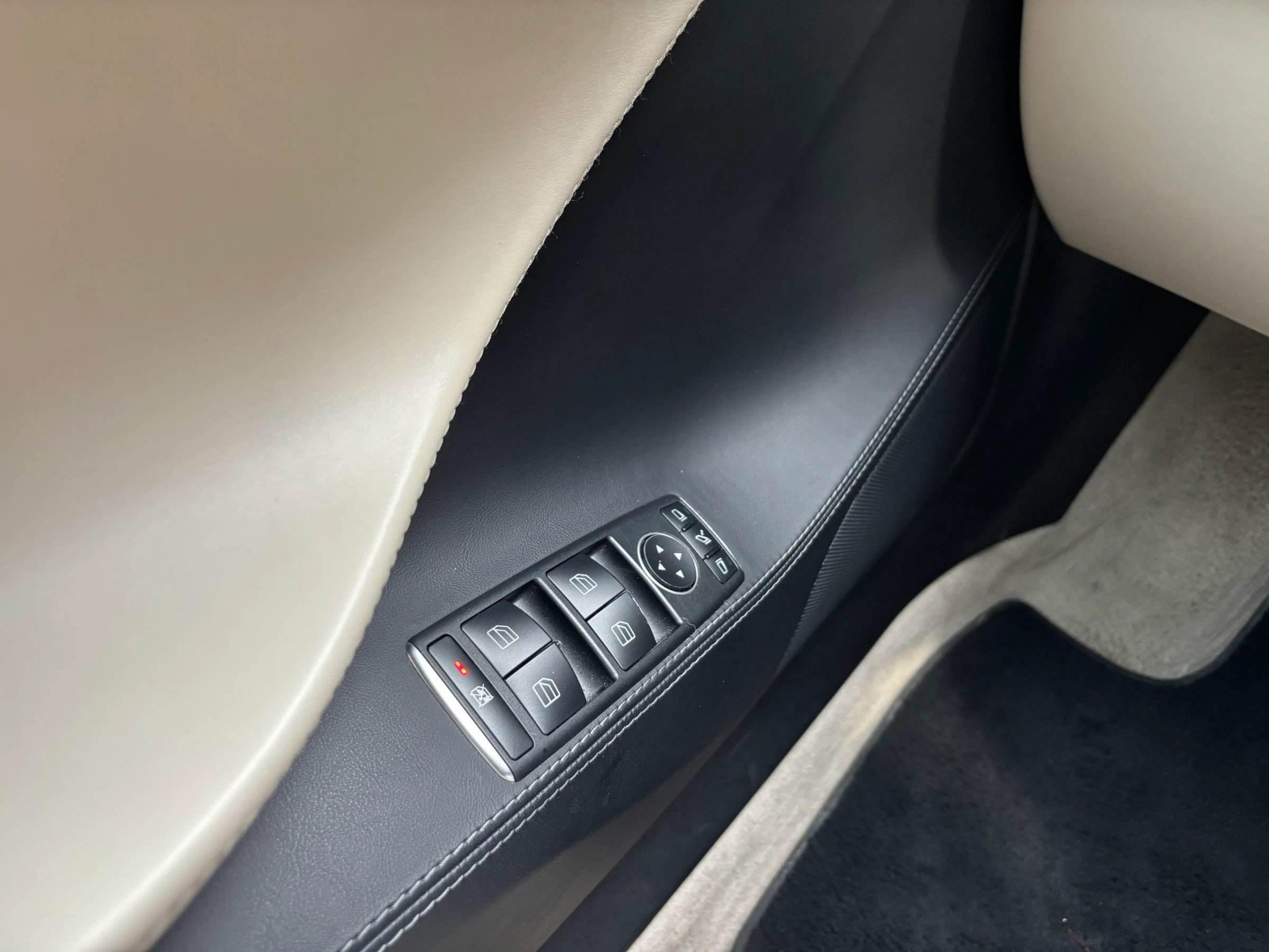 Used 2019 Tesla Model S Long Range image 14