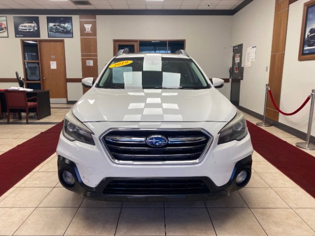 Used 2019 Subaru Outback 2.5i Limited AWD/4WD image 2