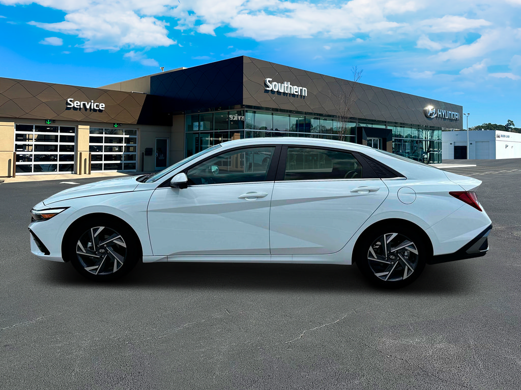 New 2025 Hyundai Elantra Limited FWD image 3