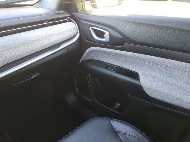 Certified 2023 Jeep Compass Latitude image 20