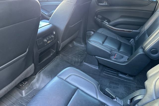 Used 2016 Chevrolet Suburban LT image 12