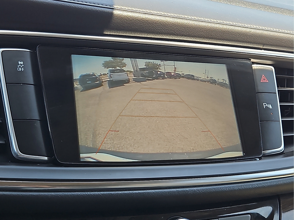 Used 2018 Buick Enclave Essence FWD image 16