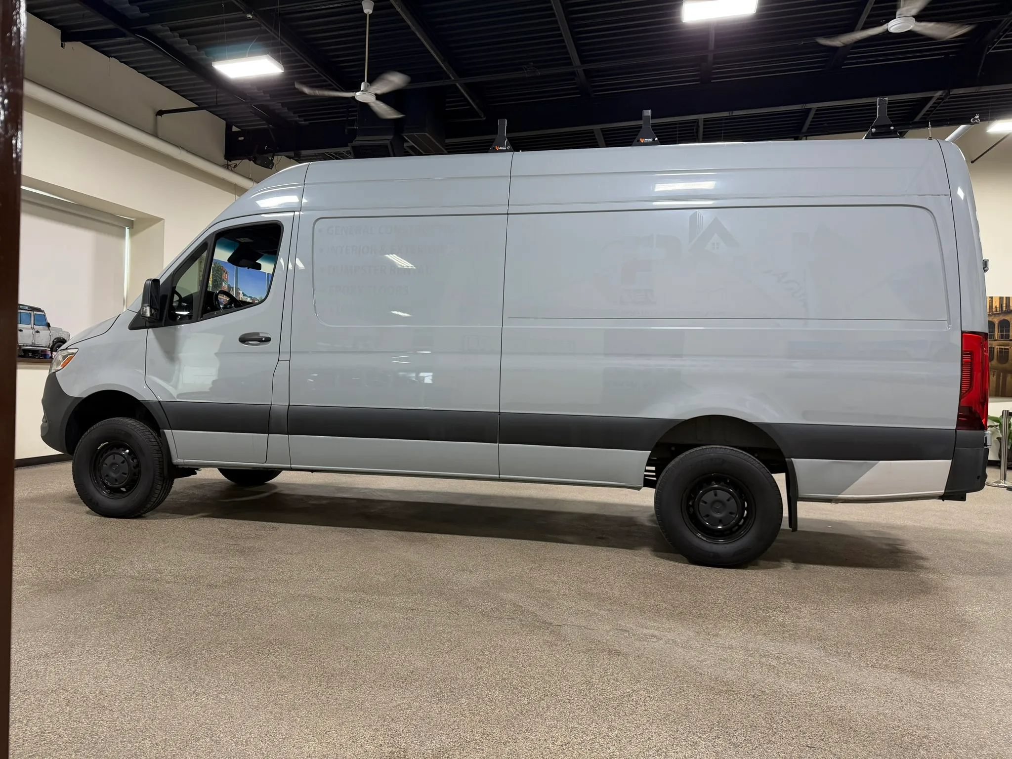 Used 2022 Mercedes-Benz Sprinter 2500 image 10