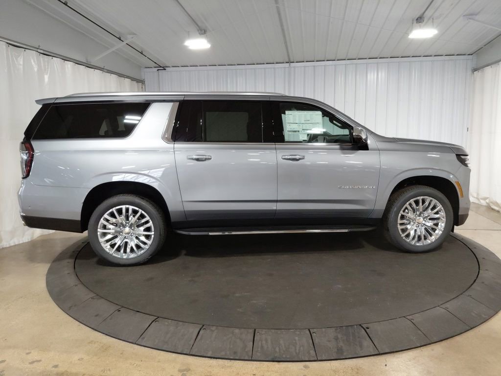 New 2026 Chevrolet Suburban Premier AWD/4WD image 10