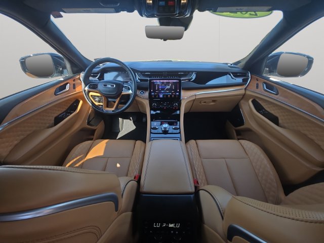 Used 2024 Jeep Grand Cherokee Summit AWD/4WD image 18