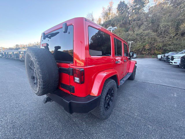 Used 2015 Jeep Wrangler Unlimited Sahara w/ Dual Top Group AWD/4WD image 4