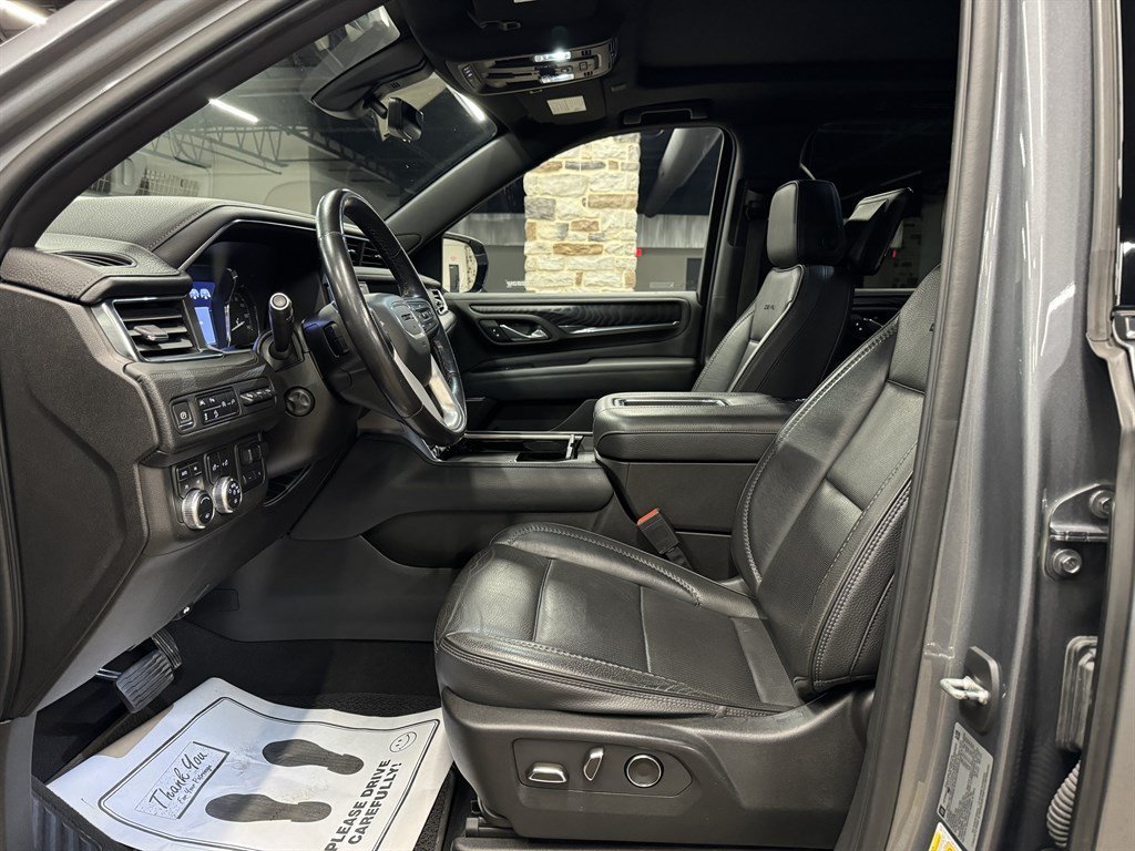 Used 2021 GMC Yukon Denali w/ Denali Ultimate Package AWD/4WD image 25