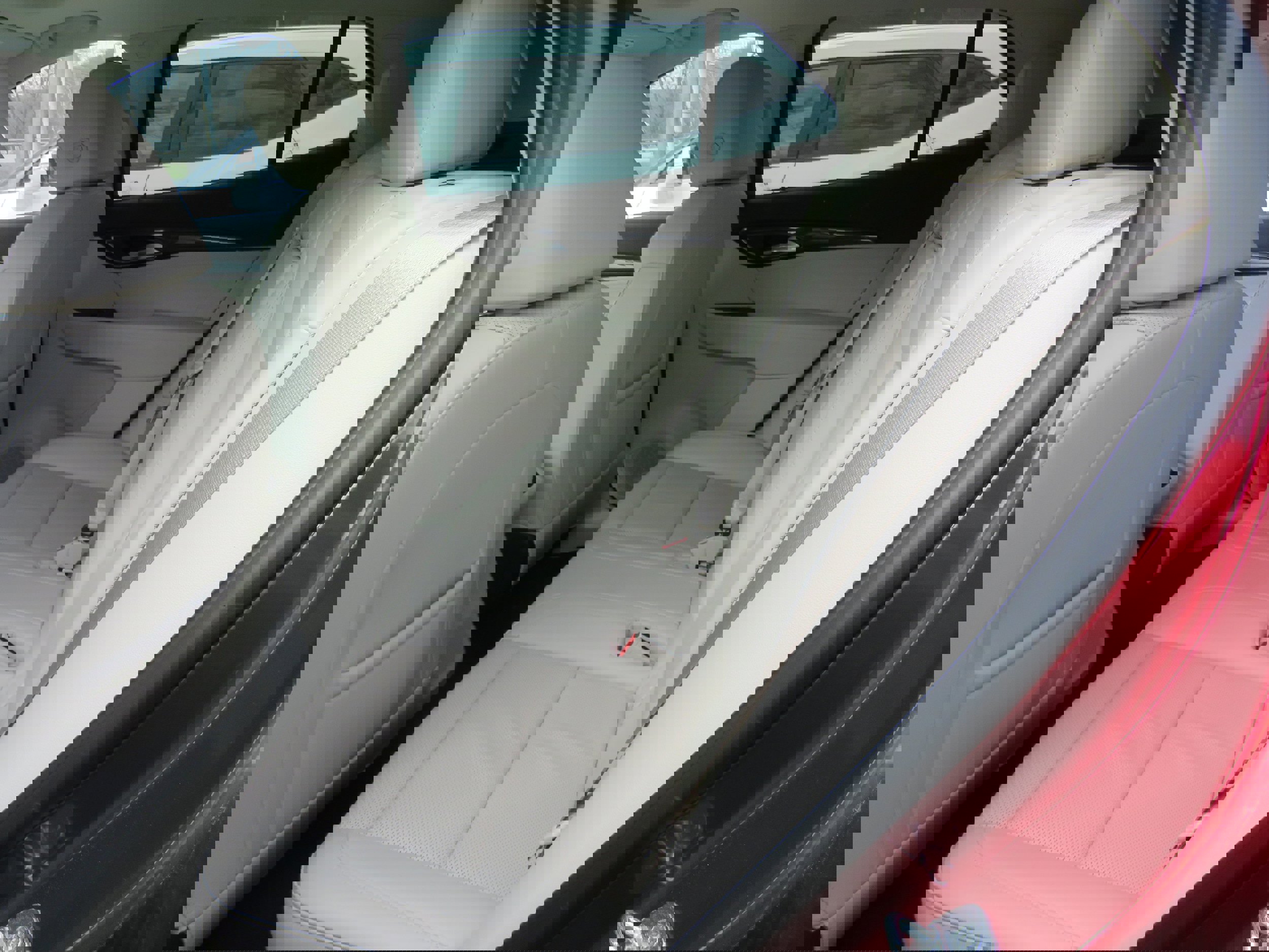 Used 2021 Buick Envision Essence w/ Technology Package I image 8