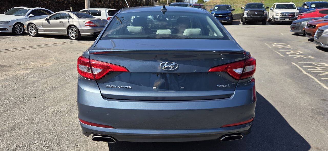 Used 2015 Hyundai Sonata Sport w/ Option Group 03 FWD image 7