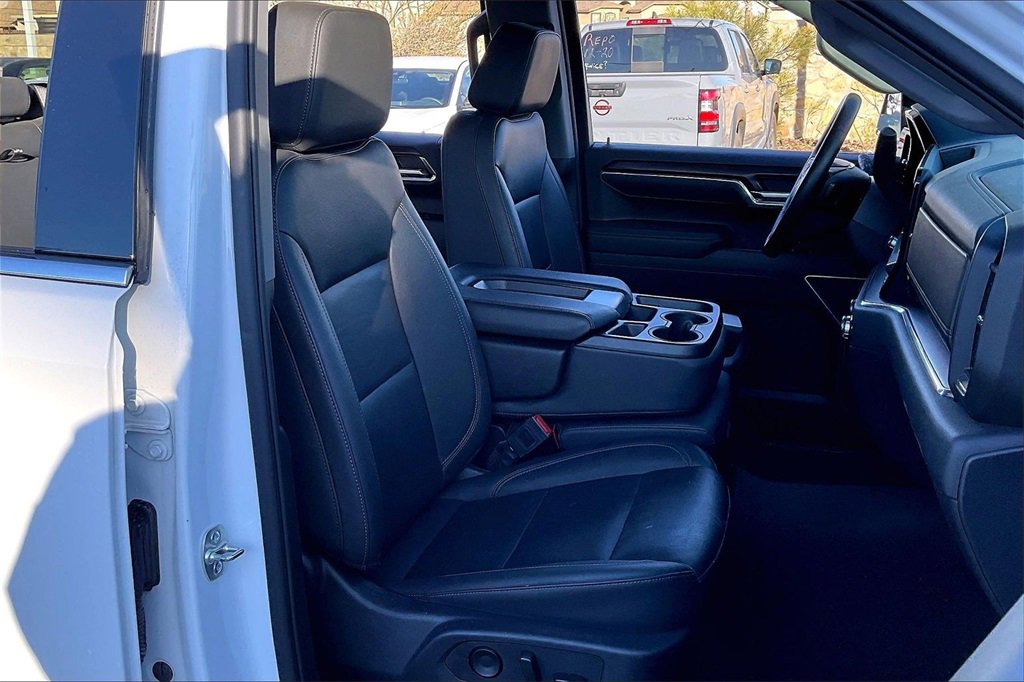Used 2025 GMC Sierra 1500 SLT image 7
