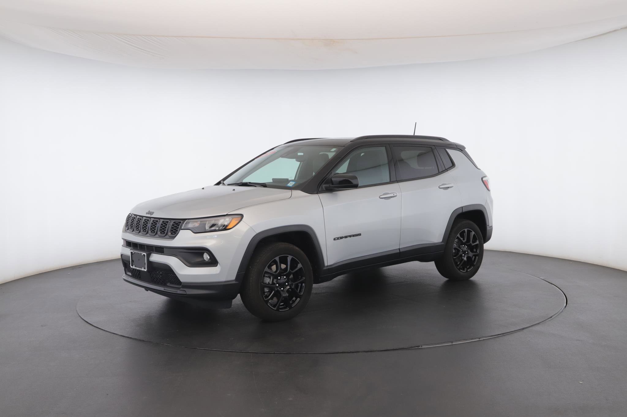 Used 2024 Jeep Compass Latitude w/ Sun and Sound Group AWD/4WD image 42