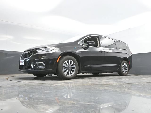 Used 2024 Chrysler Pacifica Limited FWD image 54