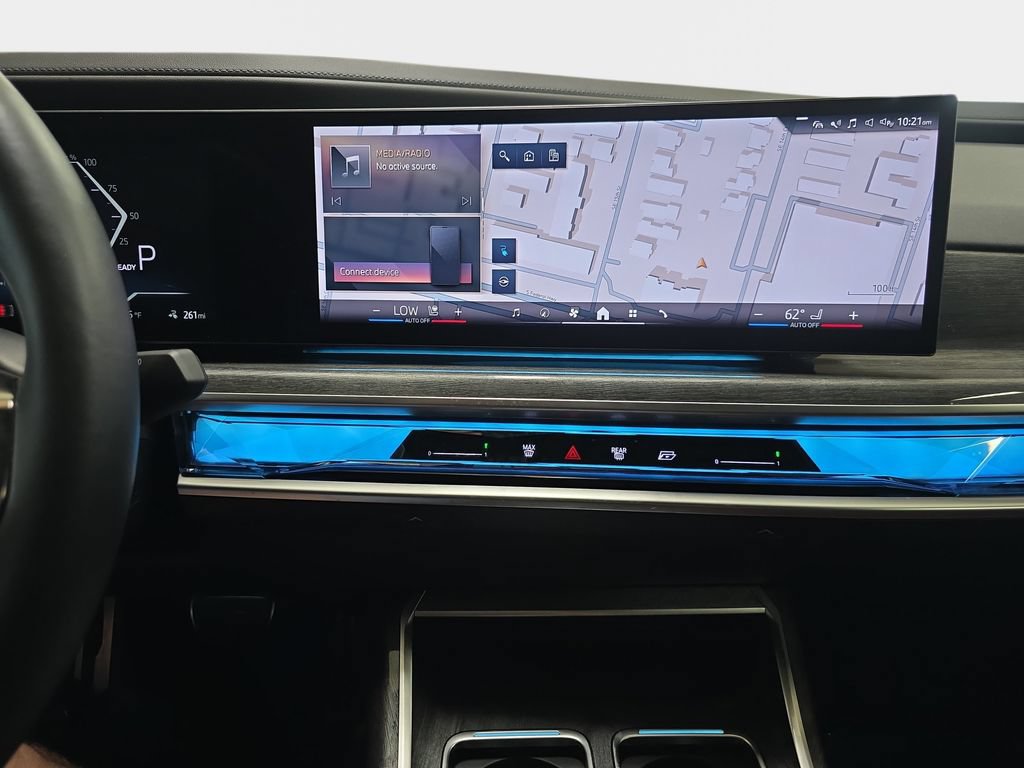 Certified 2023 BMW i7 xDrive60 AWD/4WD image 23