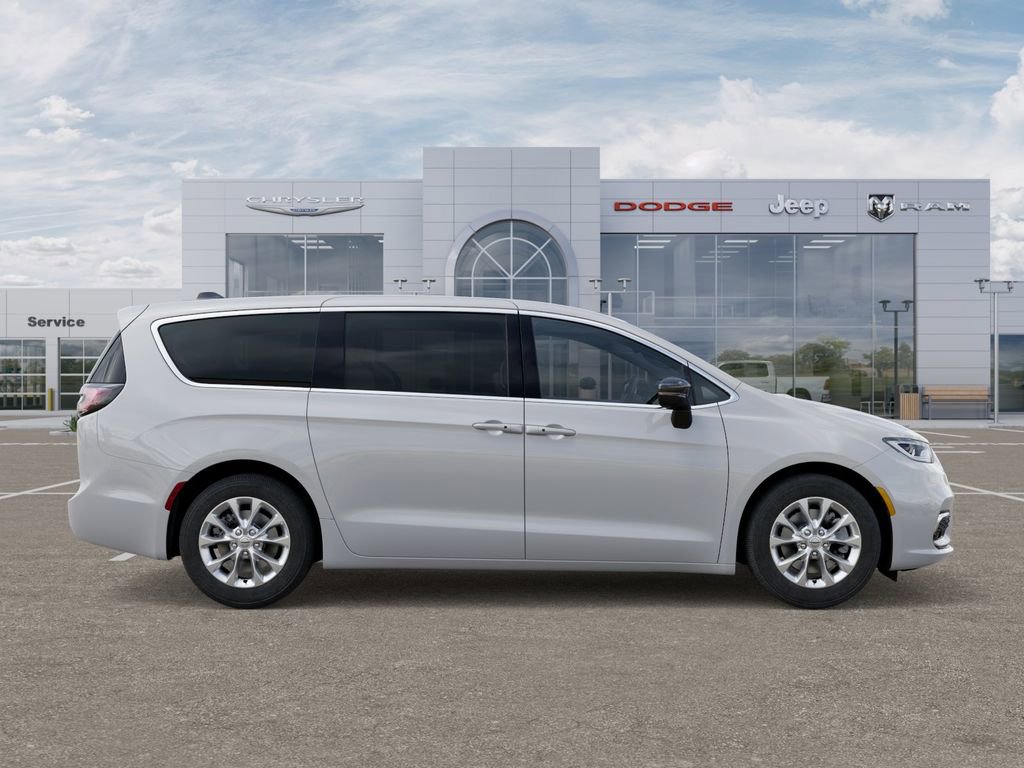New 2026 Chrysler Pacifica Select image 21
