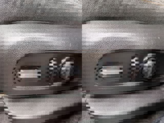 Used 2018 GMC Terrain SLE w/ Driver Convenience Package image 17