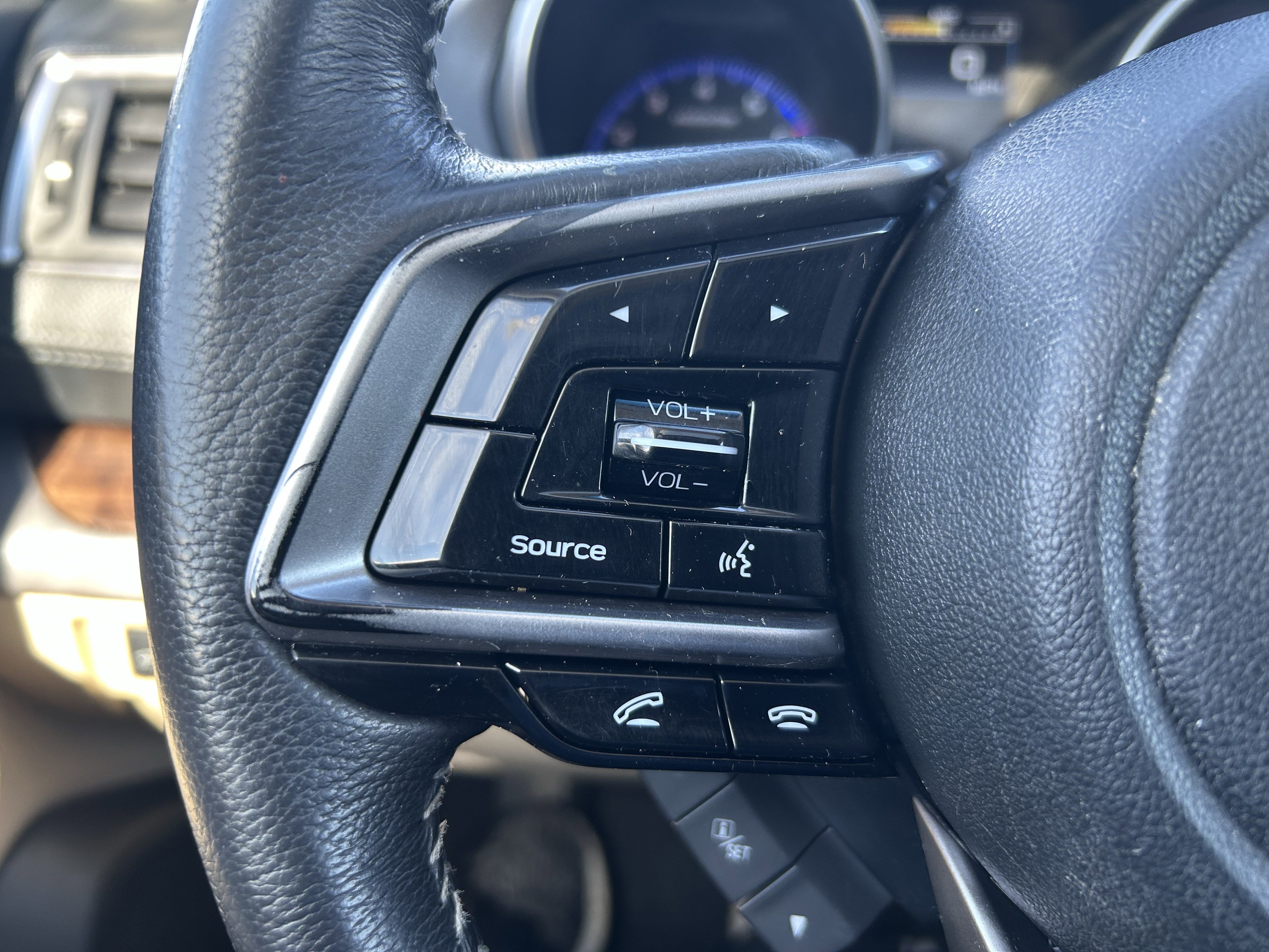 Used 2019 Subaru Outback 2.5i Limited w/ Popular Package #2 image 18