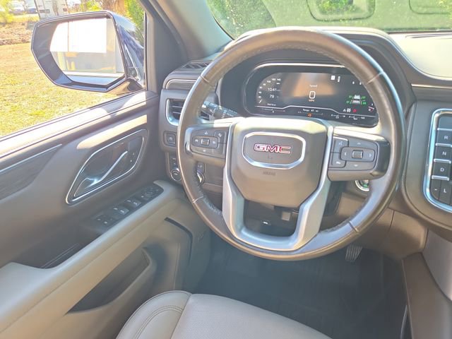 Used 2023 GMC Yukon XL SLT image 17