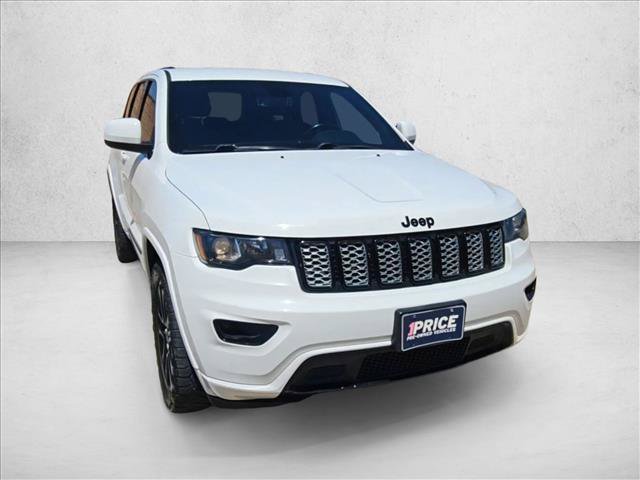 Used 2020 Jeep Grand Cherokee Altitude RWD image 2