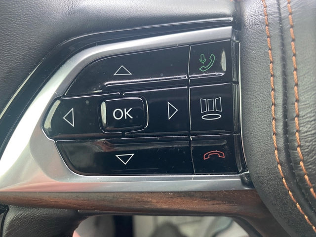 Used 2021 Jeep Grand Cherokee L Summit w/ Luxury Tech Group V image 11