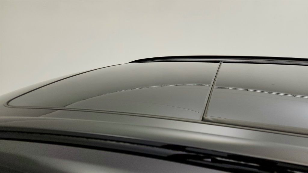 Used 2024 Volvo XC60 T8 Ultimate w/ Protection Package Premier image 10