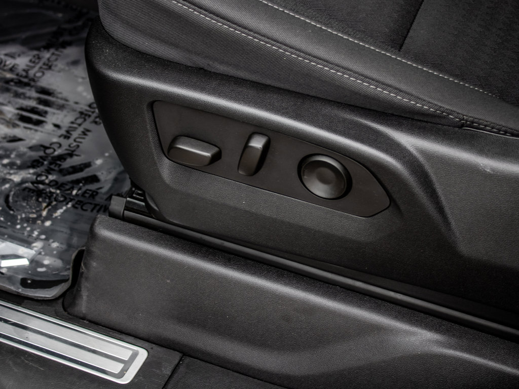 Used 2023 Chevrolet Silverado 1500 RST image 25