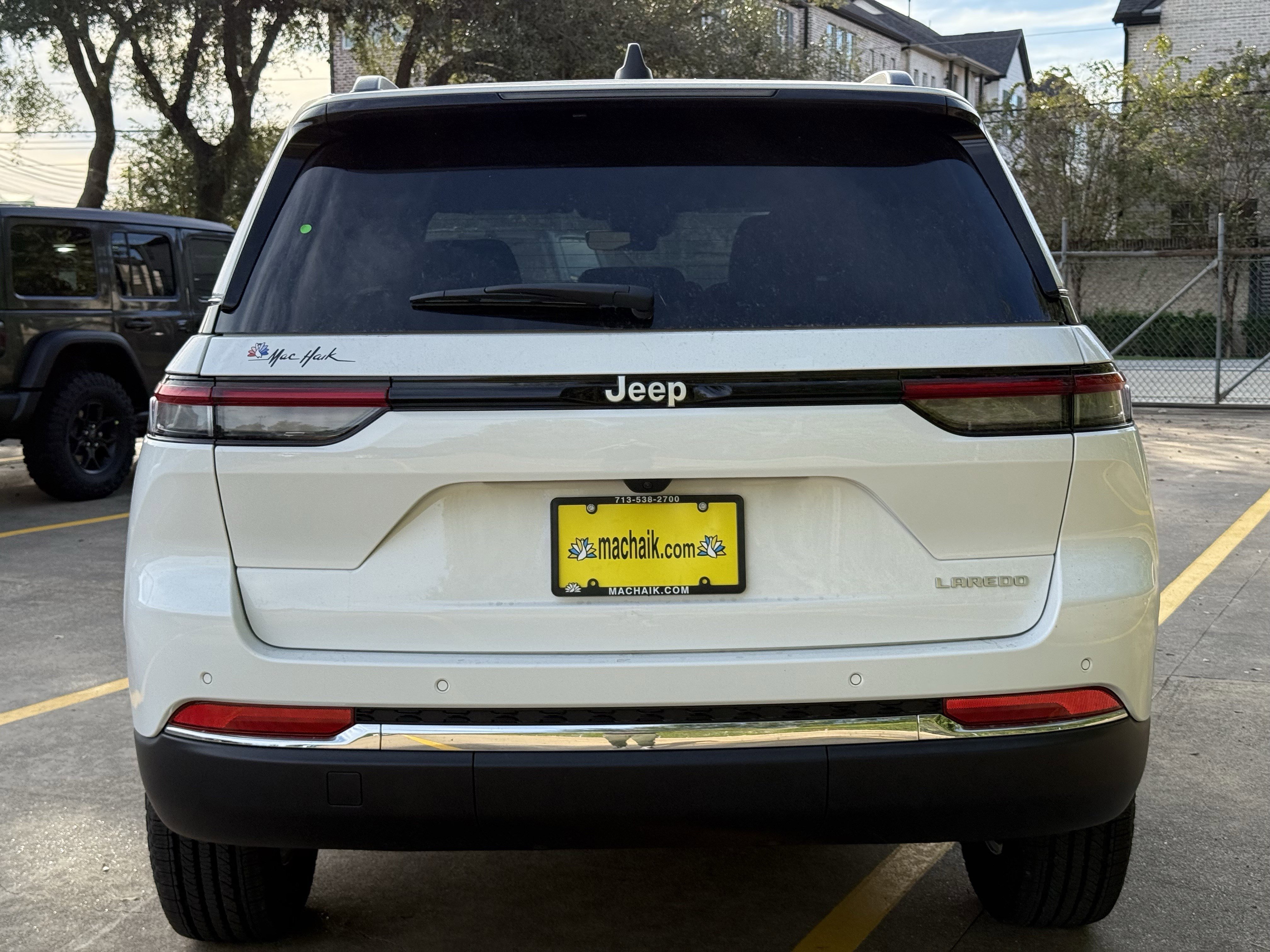 New 2025 Jeep Grand Cherokee Laredo image 6