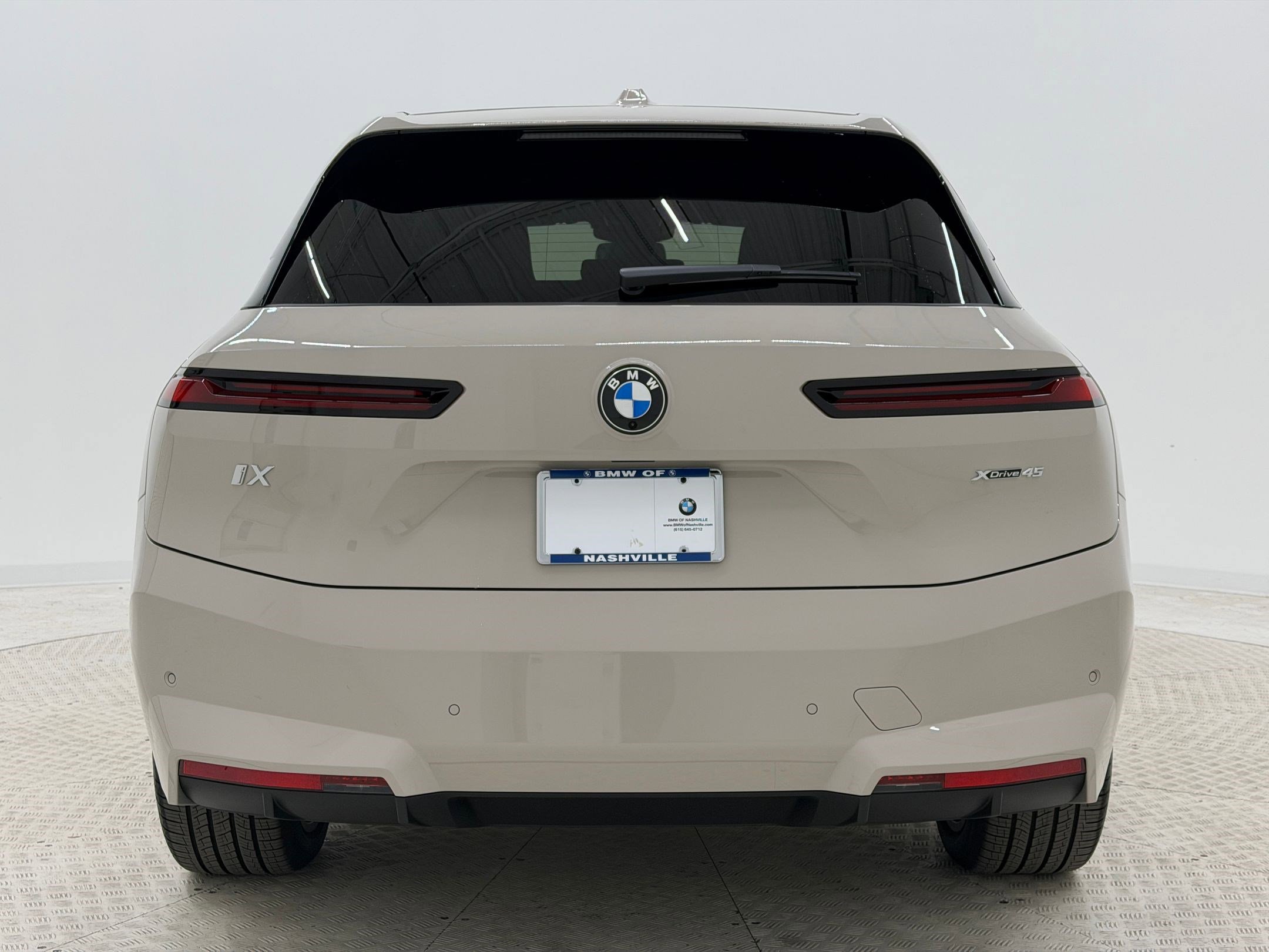 New 2026 BMW iX xDrive45 image 10