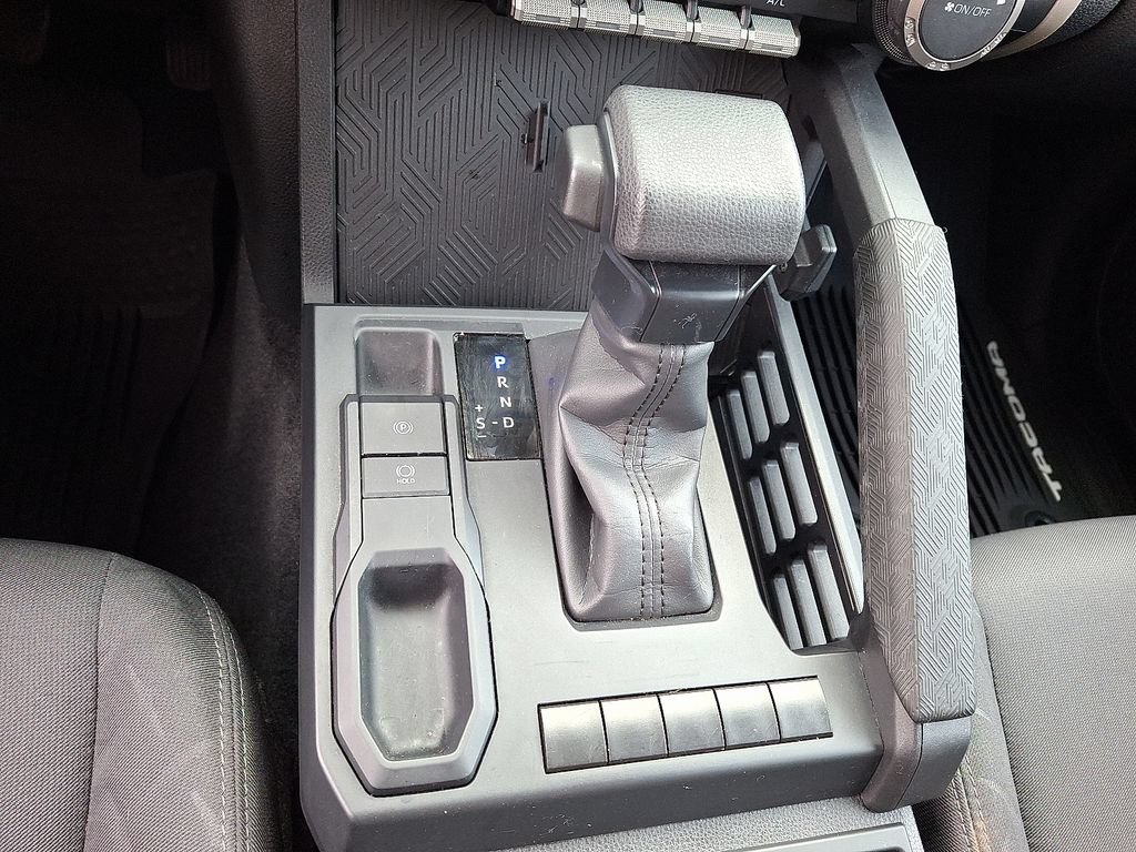 Used 2024 Toyota Tacoma SR RWD image 18